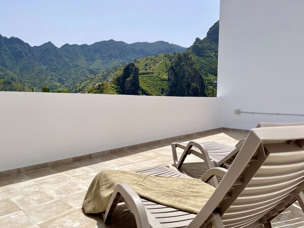 Terrace/patio - Ca' Yaya - Big House w/Terraces + Rooftop & Views (Hermigua)