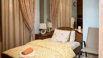 Apartment, Accessible | 2 bedrooms, desk