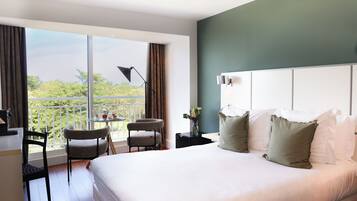 Room | 1 bedroom, minibar, in-room safe, soundproofing