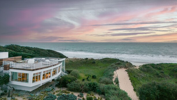 A modern house with a large balcony overlooking the ocean. - Le Grand Large  (Dolus-d'Oleron)
