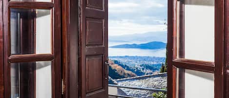 Casa, para fumadores | 1 habitación y escritorio