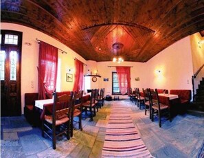 1 bedroom - Heliodora Comfort Triple Room 2 (Zagora-Mouresi)