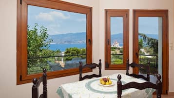 Villa | 2 bedrooms, desk