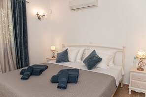 3 soverom, safe på rommet, strykejern/-brett og reiseseng for barn