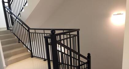 5 BR Villa With Pool Table