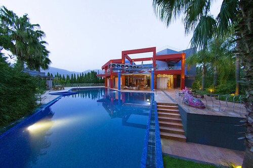 Eretria Palm Garden Villa