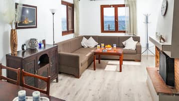 House, Smoking | 2 bedrooms