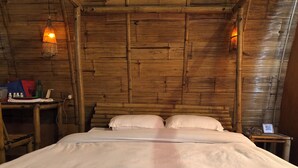 Nhà gỗ tiện nghi đơn giản