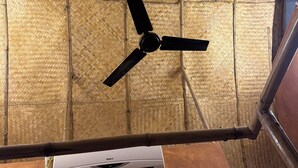 Nhà gỗ tiện nghi đơn giản