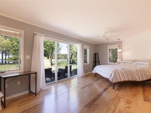 5 quartos, escrivaninha, Wi-Fi de cortesia, roupa de cama