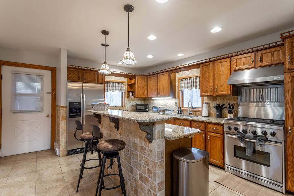 Heated Indoor Private Pool | Hot Tub | Game Room