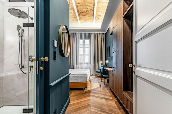 Deluxe Room | 1 bedroom, in-room safe, individually decorated, individually furnished - Palatinus Boutique Hotel (Pecs)