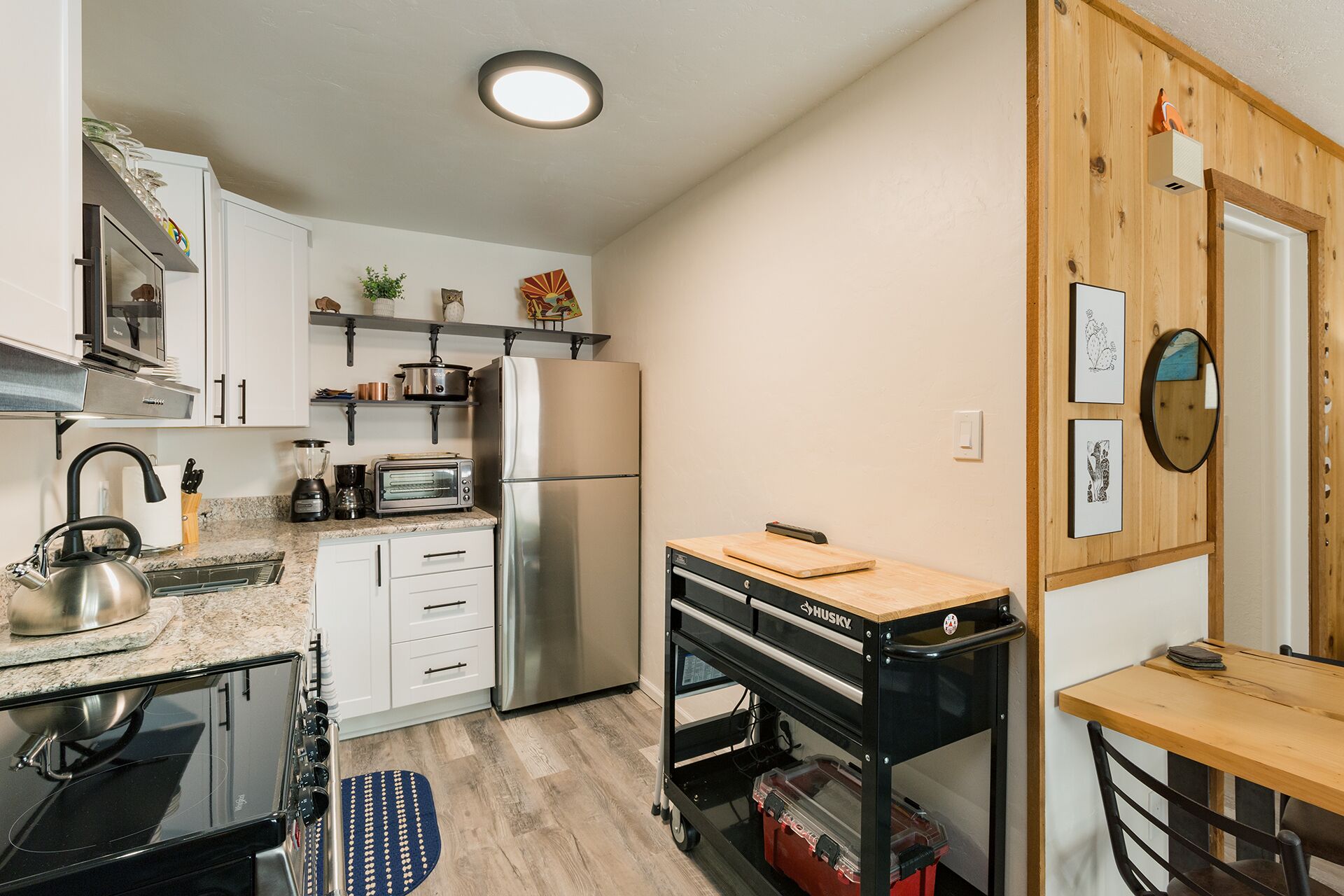 New! Walk to Ski Lift - Updated Kitchen & Bath - Fireplace/Deck - PTH#114