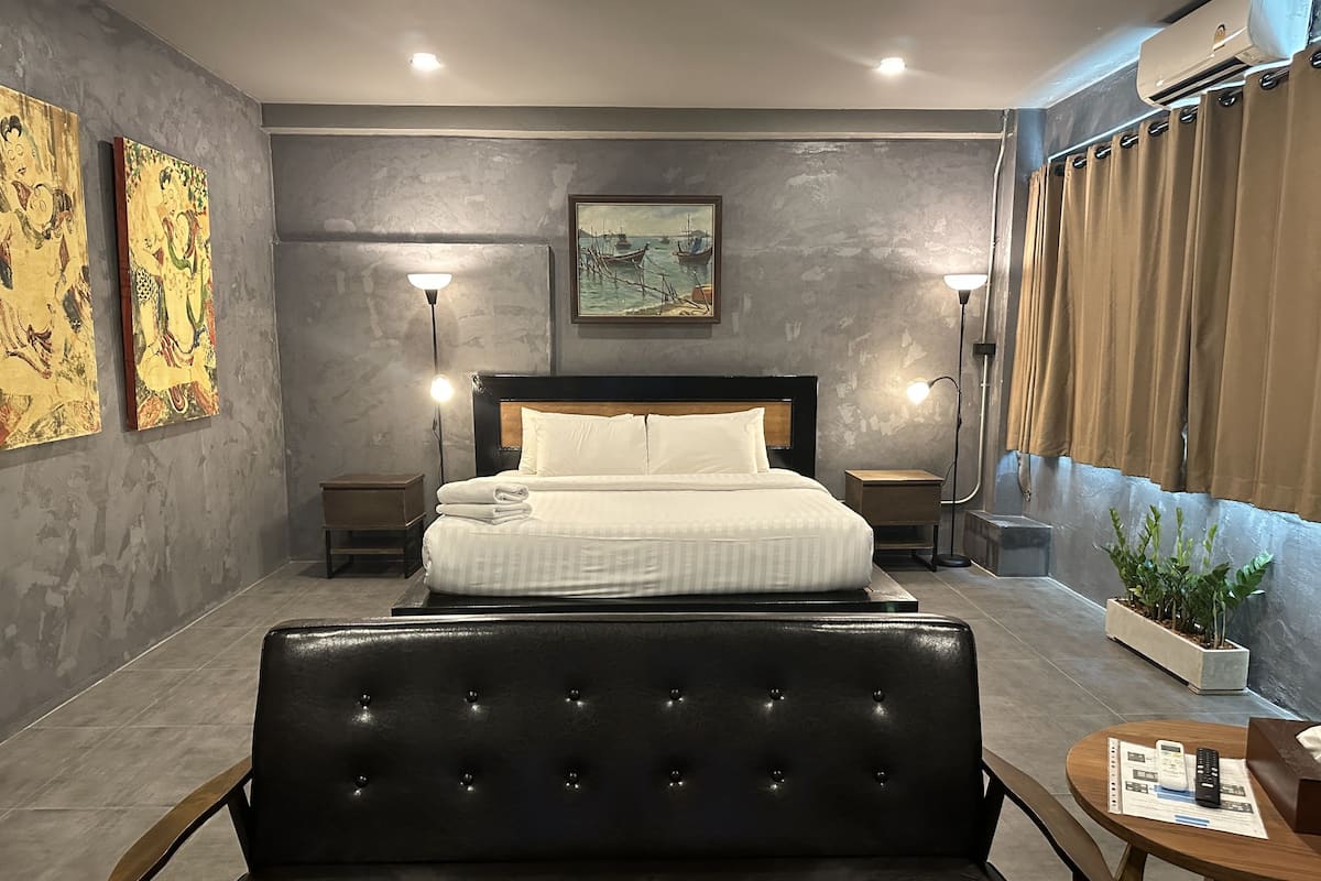 Studio | Free WiFi, bed sheets