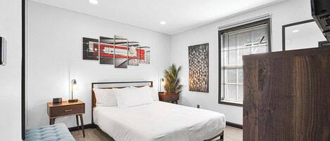 2 sovrum, skrivbord, strykjärn/strykbräda och wi-fi