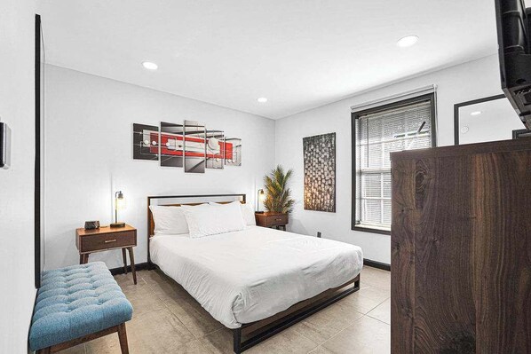 2 Schlafzimmer, Schreibtisch, Bügeleisen/Bügelbrett, WLAN