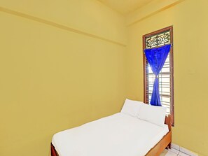 Standard Double Room | Desk, free WiFi, bed sheets - OYO 91235 Pondok Damu (Mengwi)