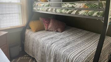 2 sovrum, värdeförvaringsskåp på rummet, resesäng och wi-fi