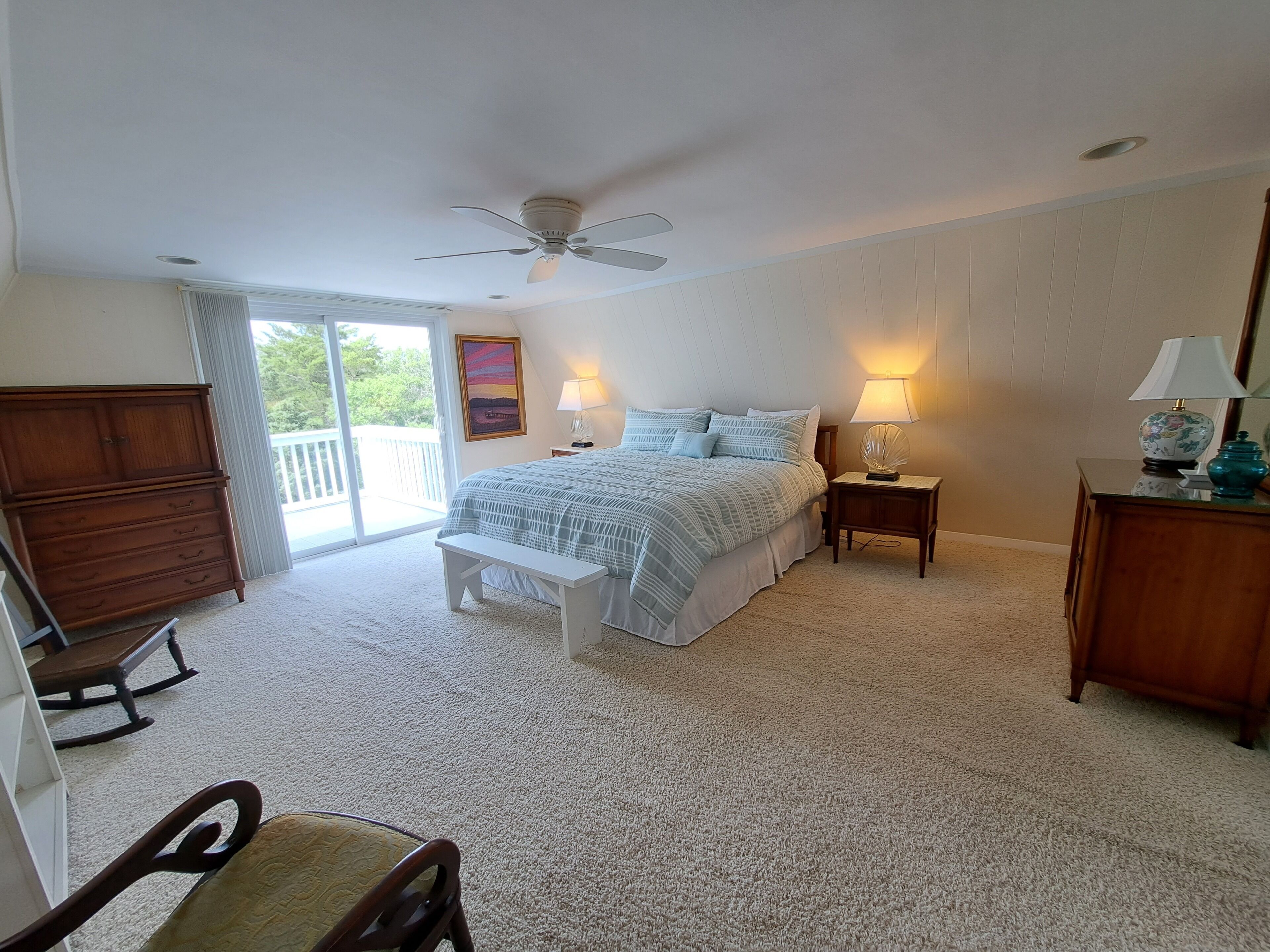 Beautiful Sound Side View