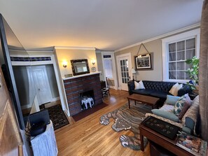 Smart TV, reproductor de DVD, libros y oficina 