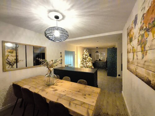 Maison 9 Chambres, 15 Personnes