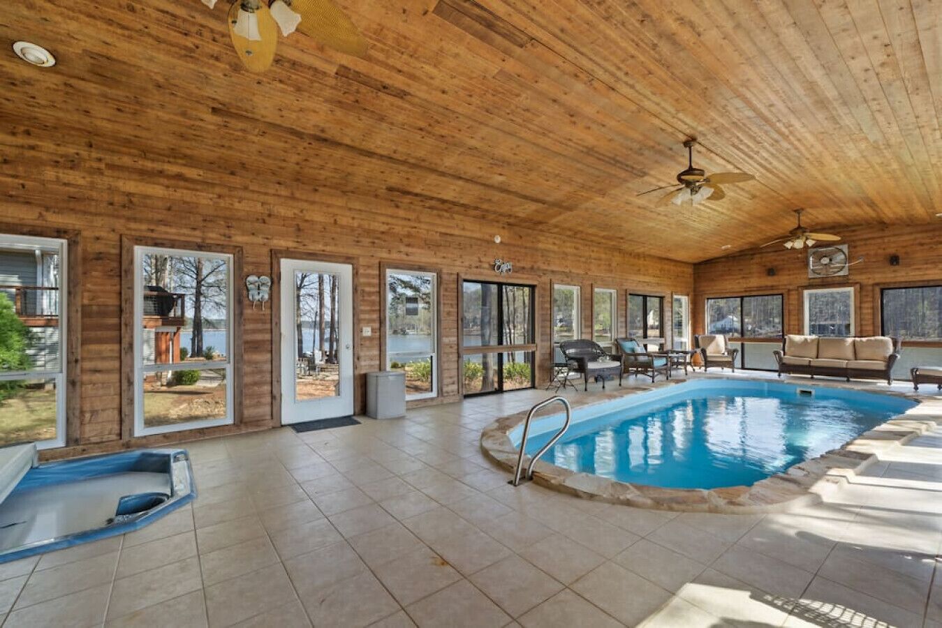 Family Fun Getaway on Lake Oconee - Indoor Pool