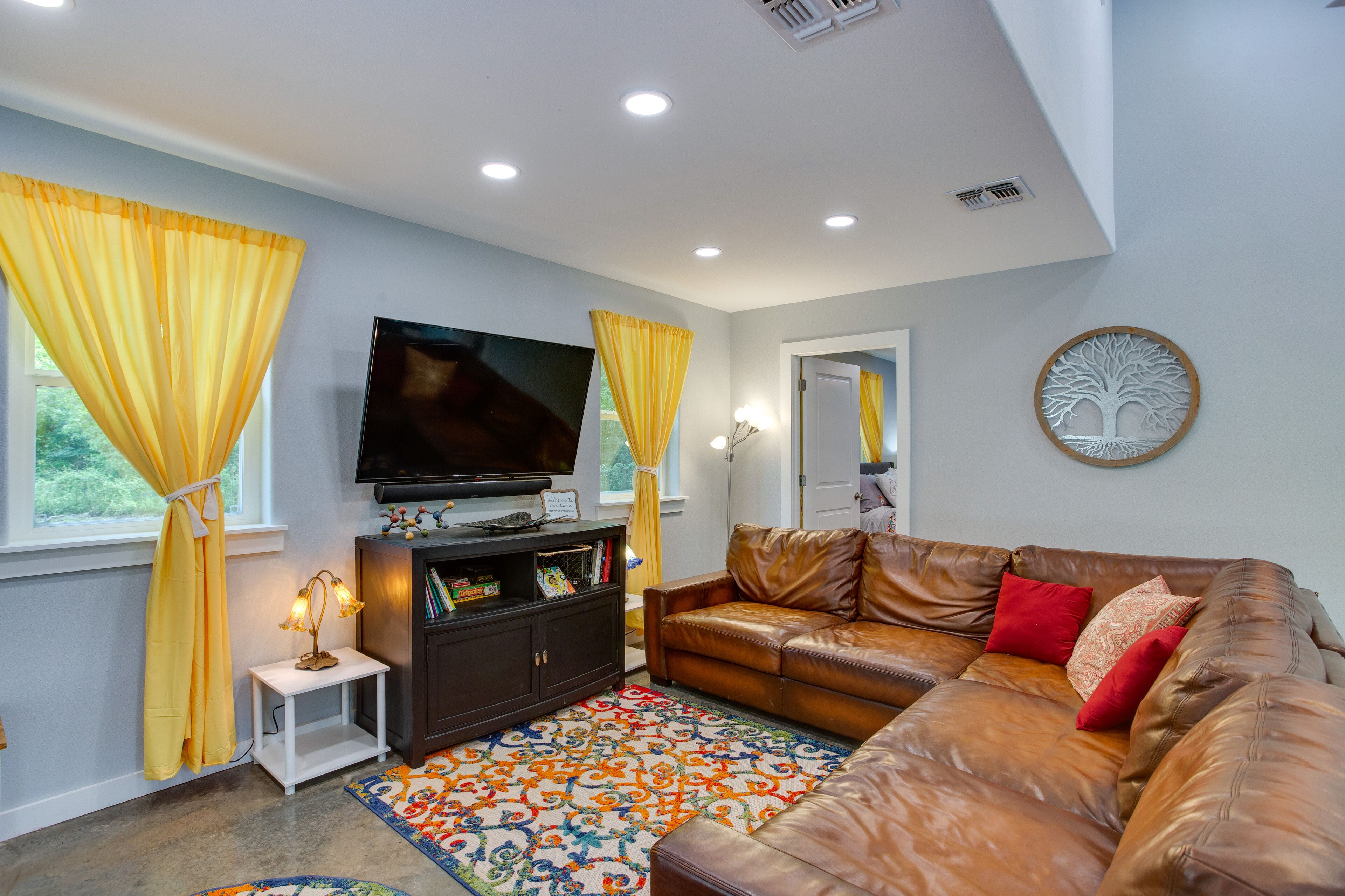 Cozy Mount Vernon Cabin Rental Near Fishing Lakes!