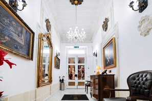 Interior - Deluxe Apartment in Nobilis Guesthouse Apt 4 (Sliema)