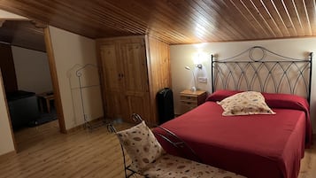 Family Quadruple Room | Free WiFi