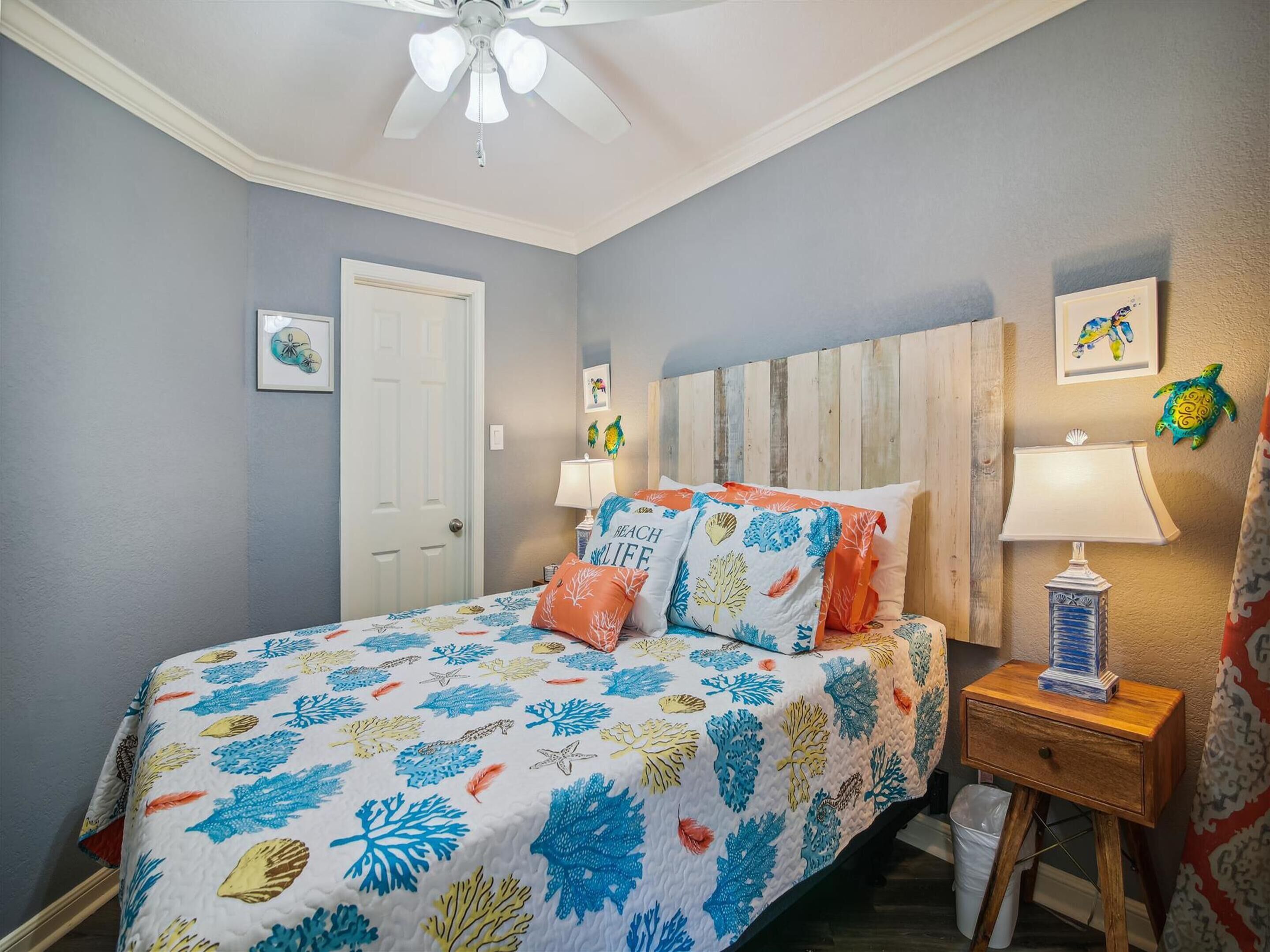 Seaside Abode | Newly Renovated, Gulf Views!