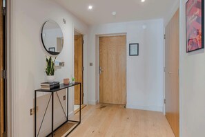 Interior - 2-bed Apartment · Farringdon  · Lift  · Sleeps 6 (London)
