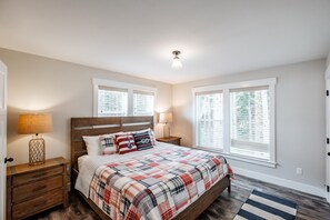 4 chambres, bureau, Wi-Fi gratuit, draps fournis