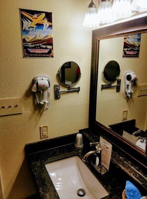 Bathroom - The Constellation Room (Port Aransas)