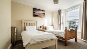 Unclassified image, 4 of 24, button - The Boat House Sleeps 4 Pet Friendly (Dawlish)