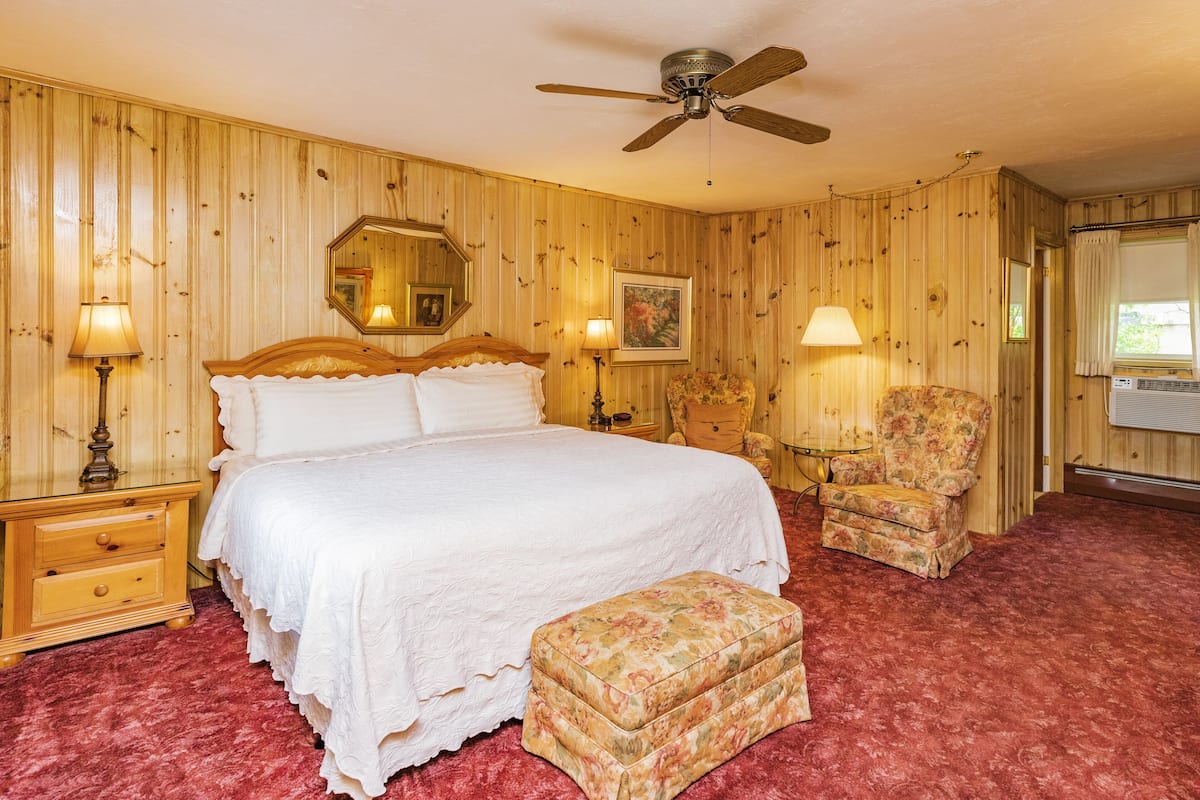 Standard Room | 1 bedroom, individually decorated, individually furnished