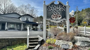 Façana frontal de l'allotjament