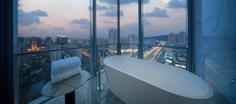 Crowne Plaza Hangzhou Linping by IHG