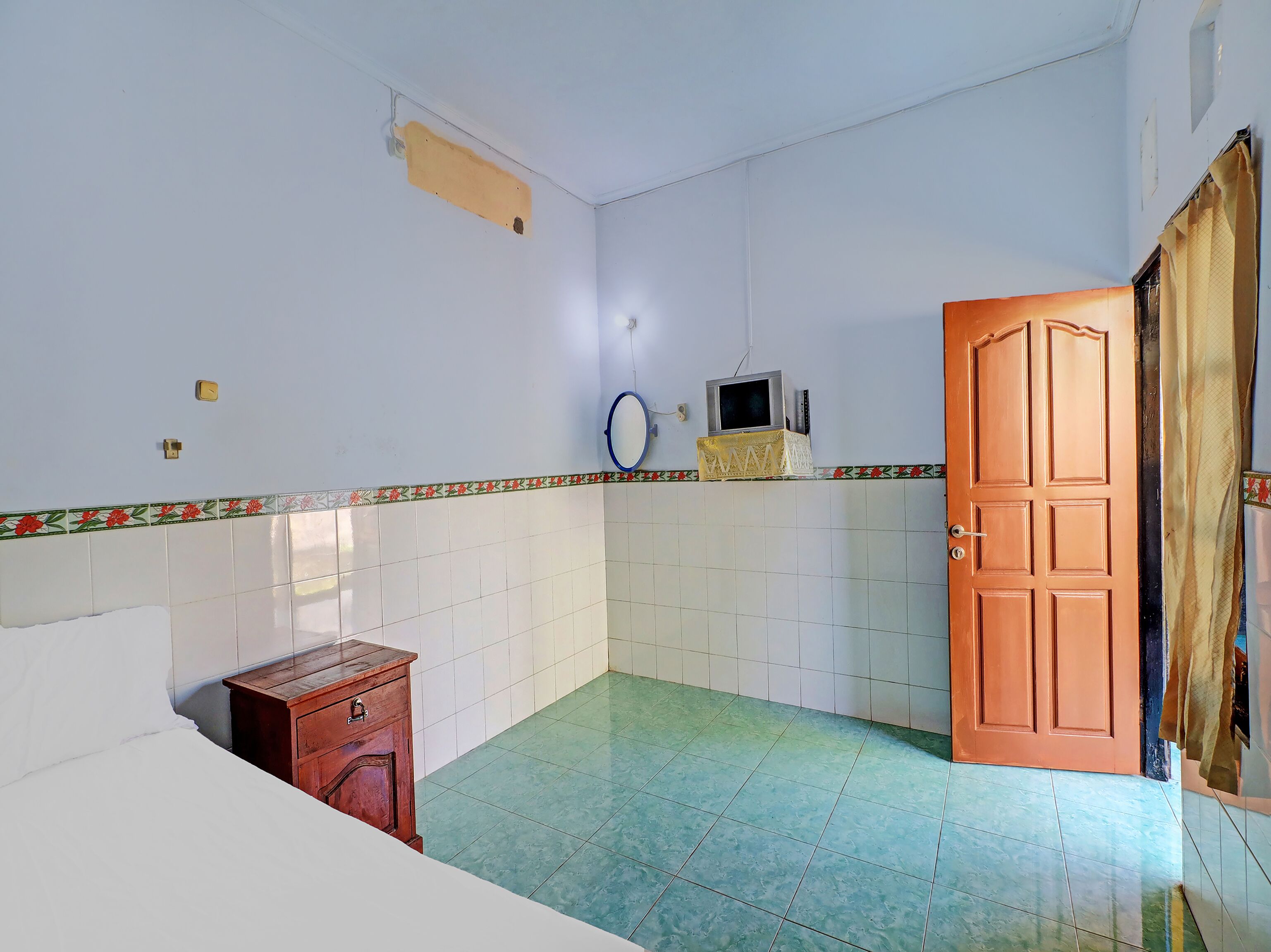 SPOT ON 92399 Hotel Sekar Jagat