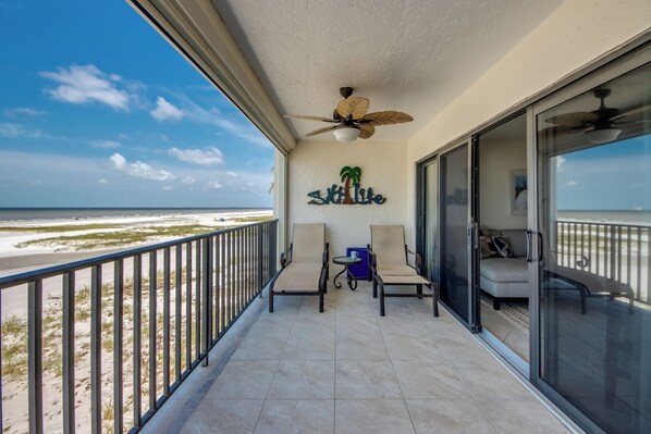 Property grounds - Pelican Watch #105 - Serene Beach-front Condo with Luxe Amenities! (Fort Myers Beach)
