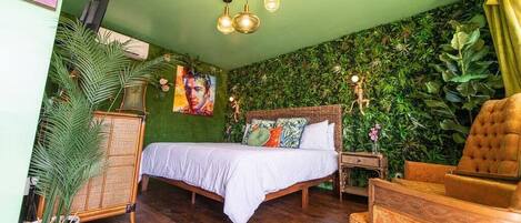 10 habitaciones, tabla de planchar con plancha, wifi y ropa de cama