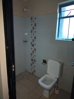 Apartment | Badezimmer | Dusche, Handtücher