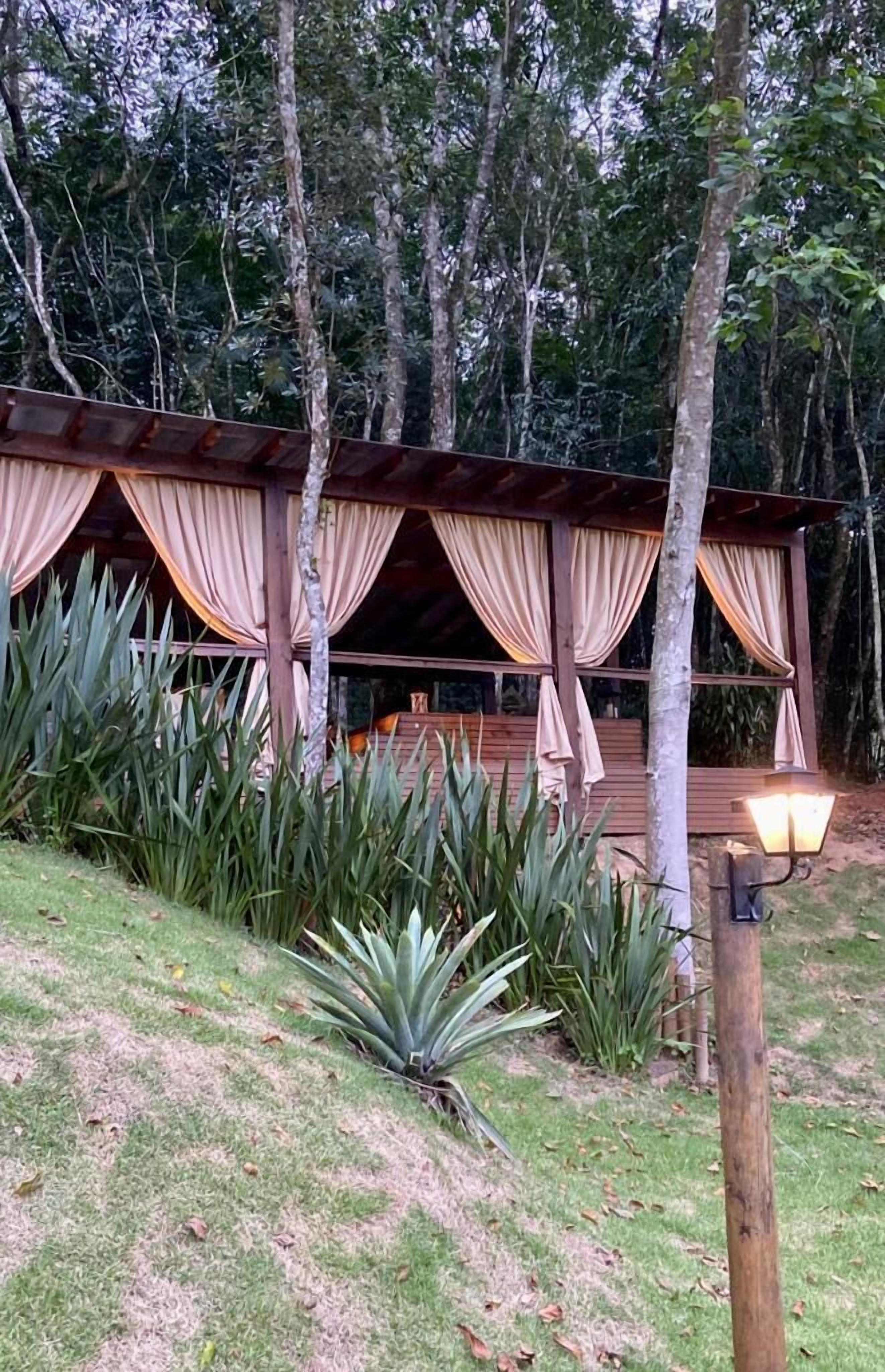 Alpehytte – deluxe, 1 soverom, utsikt mot innsjø | Oppholdsområde