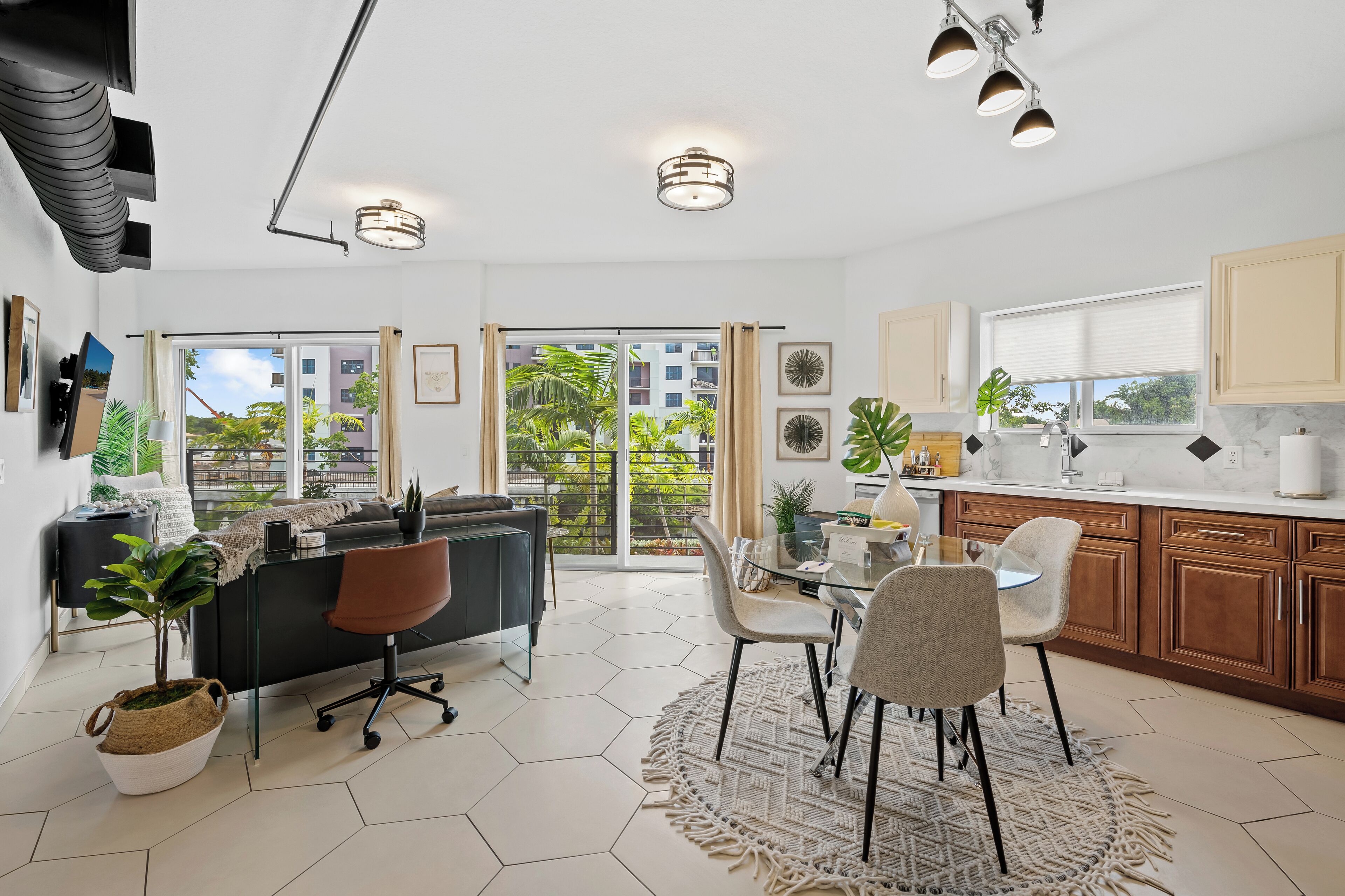 55–tuumainen äly-TV, jossa digitaalikanavat