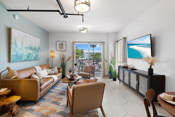 55-inch Smart TV with digital channels, TV - Wilton River Suites (Adults Only) (Wilton Manors)