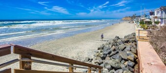 Upgraded Condo steps to the beach