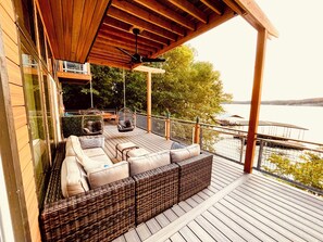 Terrace/patio - LITTLE BLACK SHACK a 5b-3ba lakehouse on the Main channel of Lake of the Ozarks (Linn Creek)