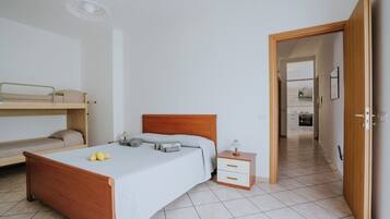 2 Schlafzimmer, Bügeleisen/Bügelbrett, Reisekinderbett, kostenloses WLAN