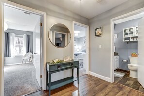 4 soverom, skrivebord, strykejern/-brett og wi-fi (inkludert)