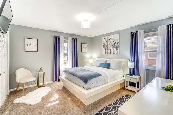 4 bedrooms, desk, iron/ironing board, free WiFi