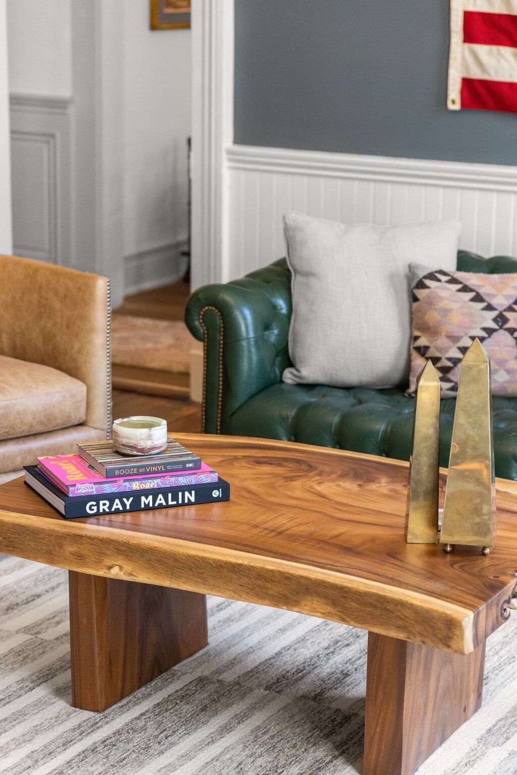 This house is a 6 bedroom(s), 4 bathrooms, located in Frankfort, KY.